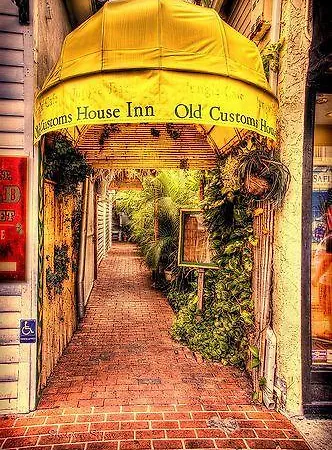 Smallest Bar Inn